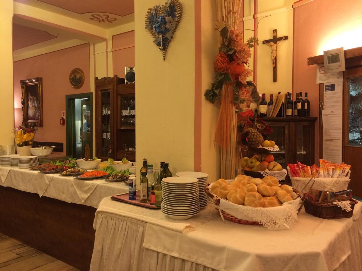Hotel Alle Alpi Alleghe Esterno foto
